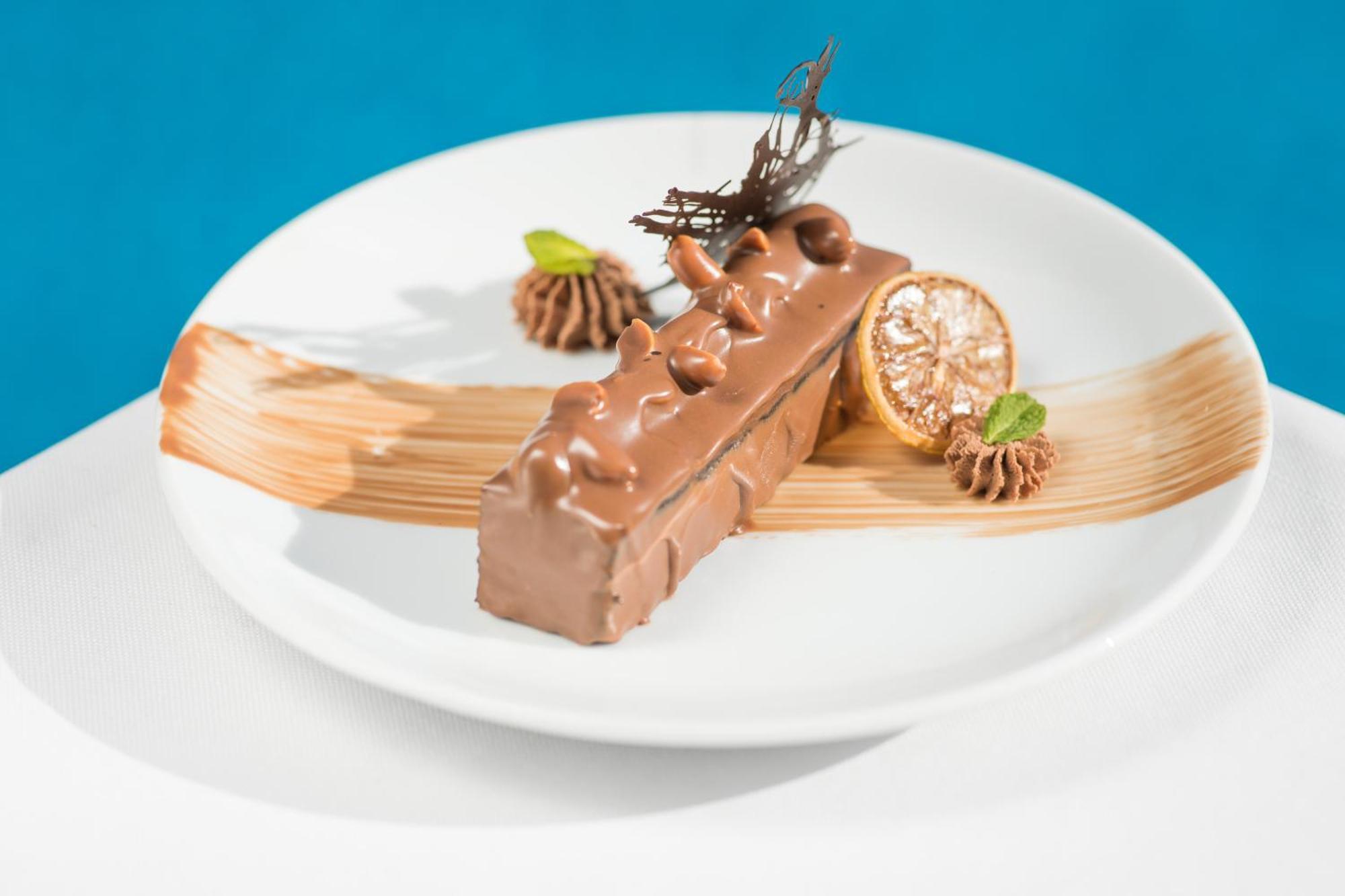 Grand Mogador Agdal & Spa Марракеш Экстерьер фото A chocolate dessert